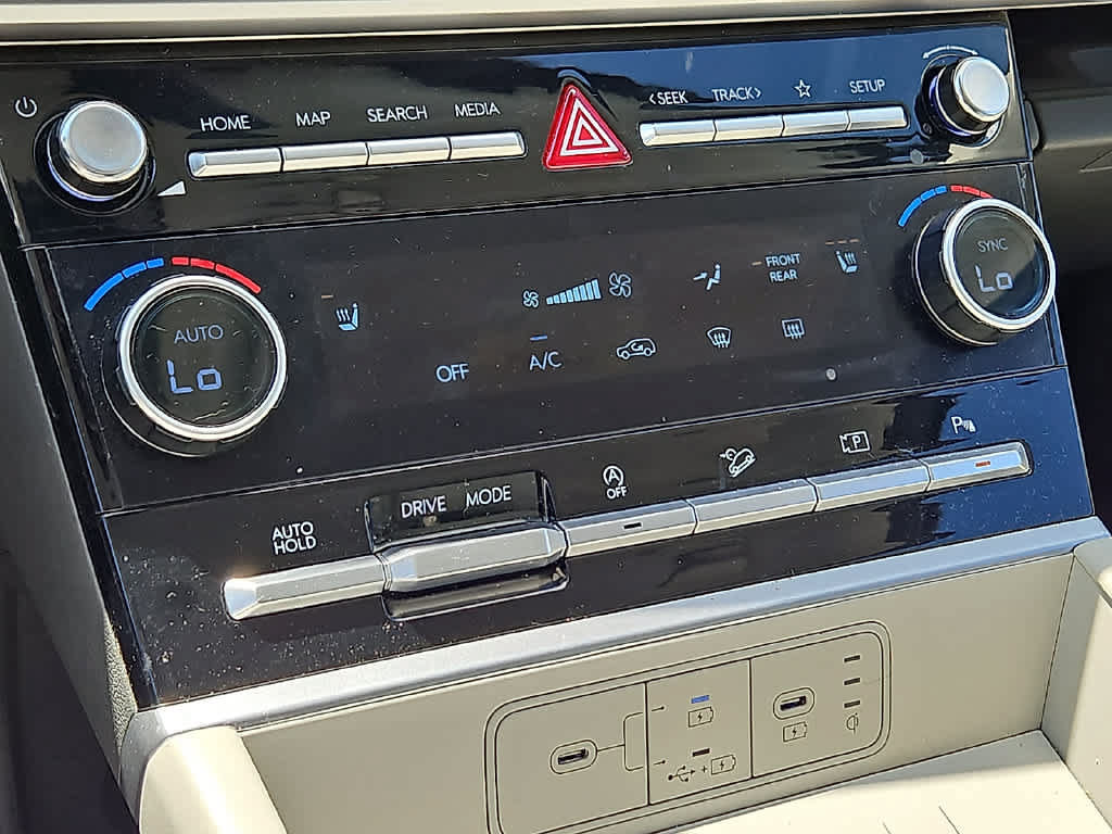 Used 2026 Hyundai Santa Fe SEL FWD image 15