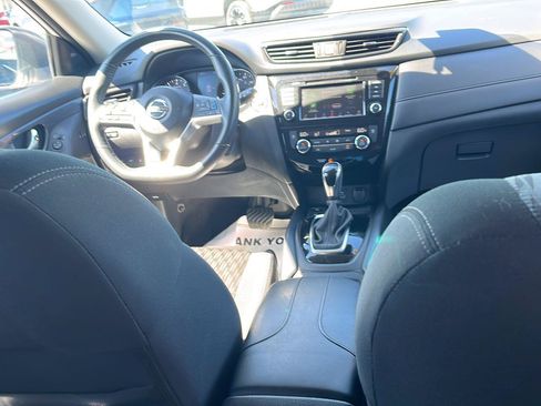 Used 2019 Nissan Rogue SV w/ Premium Package AWD/4WD image 25