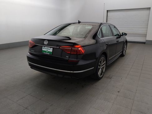 Used 2017 Volkswagen Passat 1.8T R-Line FWD image 9