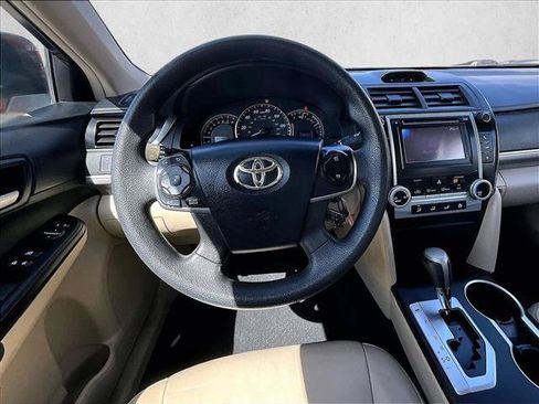 Used 2012 Toyota Camry LE FWD image 7