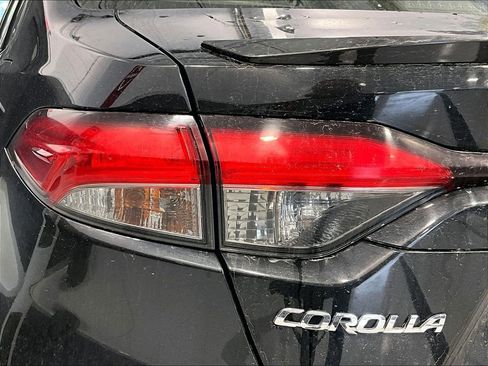 Used 2020 Toyota Corolla XSE image 26