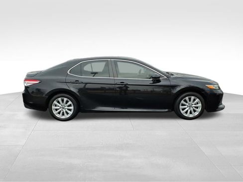 Used 2019 Toyota Camry L image 27