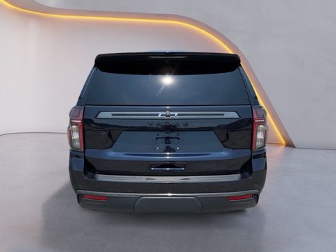 Used 2022 Chevrolet Tahoe Z71 w/ Luxury Package AWD/4WD image 4