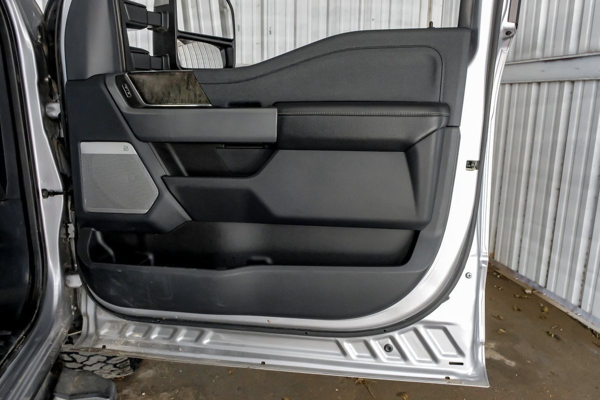 Used 2023 Ford F350 Lariat w/ FX4 Off-Road Package AWD/4WD image 45