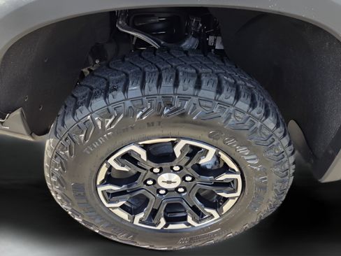 Certified 2026 Chevrolet Silverado 1500 ZR2 AWD/4WD image 32