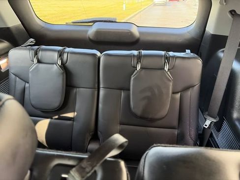 Used 2022 Ford Explorer XLT w/ Equipment Group 202A AWD/4WD image 35