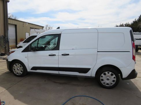 Used 2019 Ford Transit Connect XLT FWD image 33