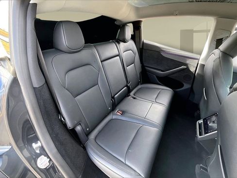 Used 2026 Tesla Model Y AWD image 29