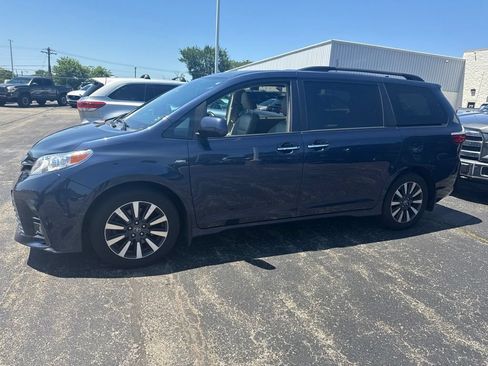 Used 2019 Toyota Sienna XLE Premium w/ Carpet Mat Package AWD/4WD image 1