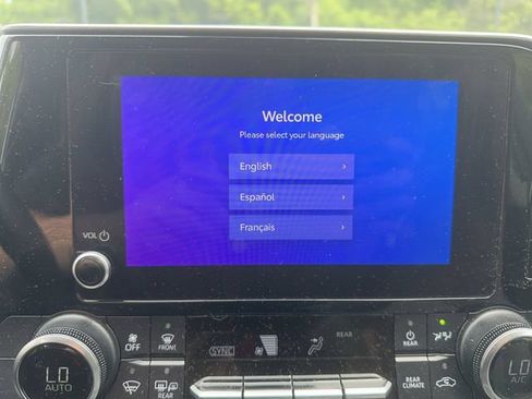 Used 2023 Toyota Highlander LE FWD image 21