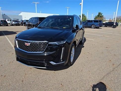 Certified 2024 Cadillac XT6 Luxury image 3