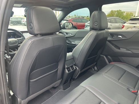 Used 2025 Chevrolet Equinox RS image 50