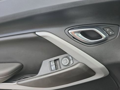 Used 2021 Chevrolet Camaro LT image 33
