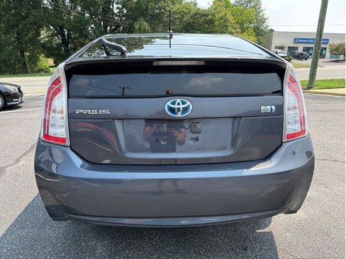 Used 2012 Toyota Prius Two FWD image 5