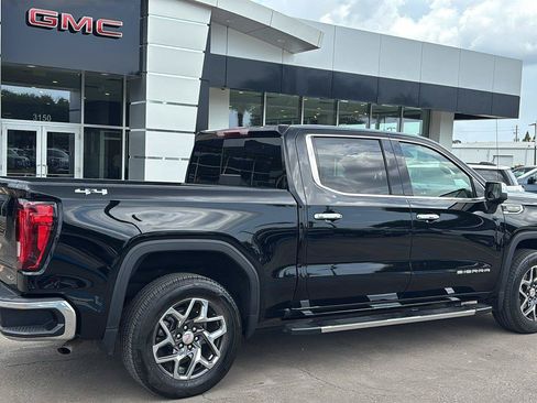 Used 2024 GMC Sierra 1500 SLT w/ SLT Convenience Package AWD/4WD image 8