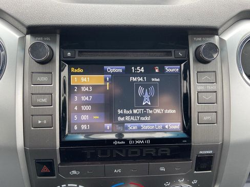 Used 2017 Toyota Tundra SR5 image 3