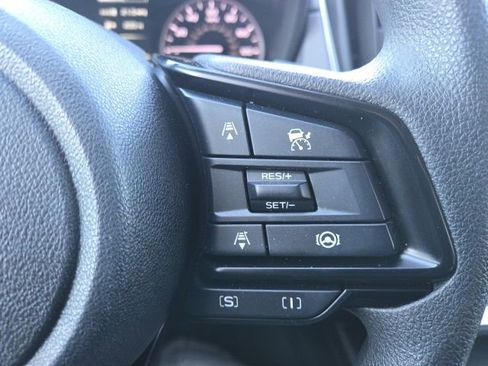 Used 2024 Subaru Crosstrek 2.0i Premium image 5