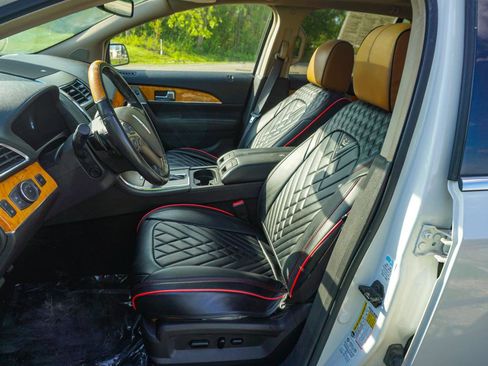 Used 2013 Lincoln MKX AWD image 18