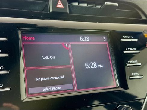 Used 2018 Toyota Camry SE FWD image 18