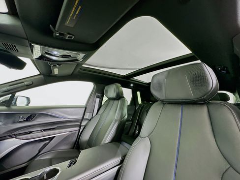 Used 2025 Cadillac Lyriq Sport image 36