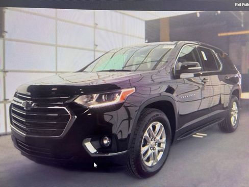 Used 2021 Chevrolet Traverse LT FWD image 1