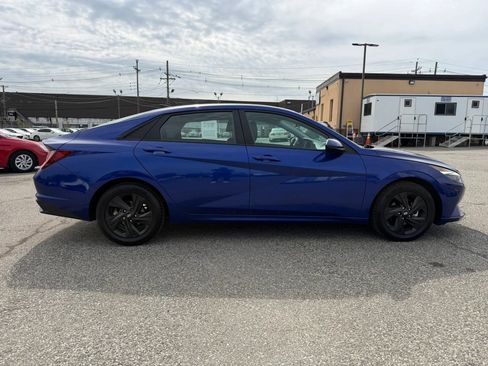 Used 2022 Hyundai Elantra SEL FWD image 4