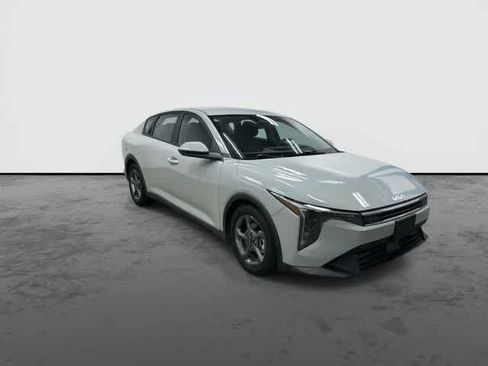 Used 2025 Kia K4 FWD image 6