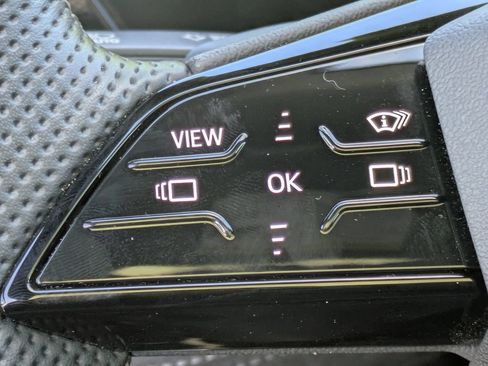 Used 2025 Audi S6 e-tron Premium Plus w/ Premium Plus AWD/4WD image 38