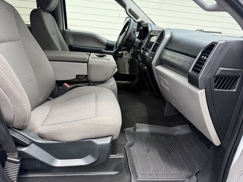 Used 2021 Ford F550 4x4 Crew Cab Super Duty image 5