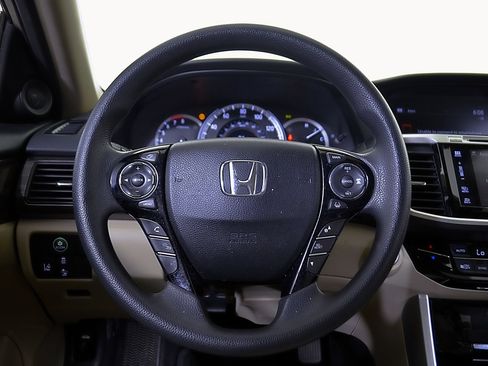 Used 2017 Honda Accord EX image 25