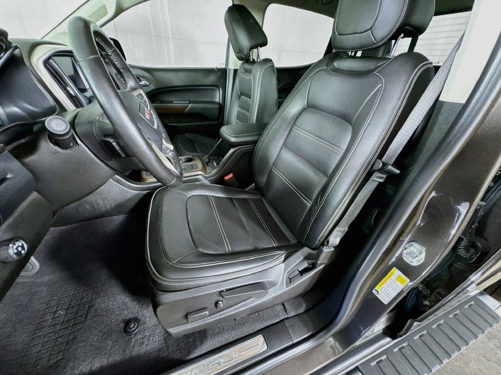 Used 2020 GMC Canyon Denali RWD image 25
