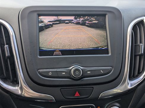 Used 2020 Chevrolet Equinox LT image 17