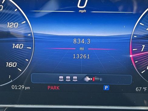 Used 2025 Mercedes-Benz GLC 300 4MATIC image 20