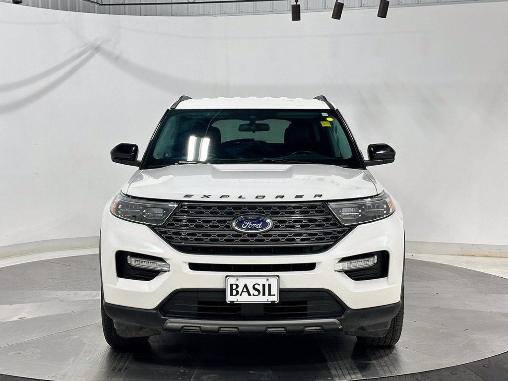Used 2022 Ford Explorer XLT w/ Equipment Group 202A AWD/4WD image 9
