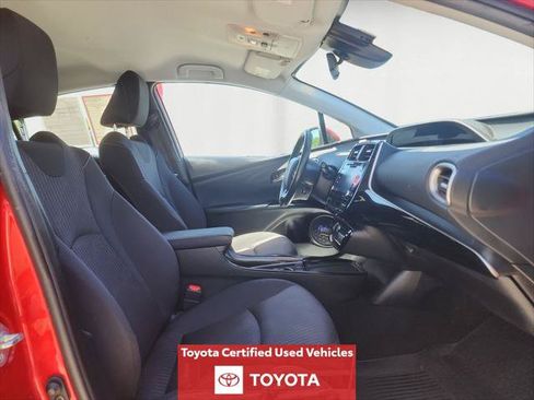 Certified 2022 Toyota Prius Prime LE FWD image 17