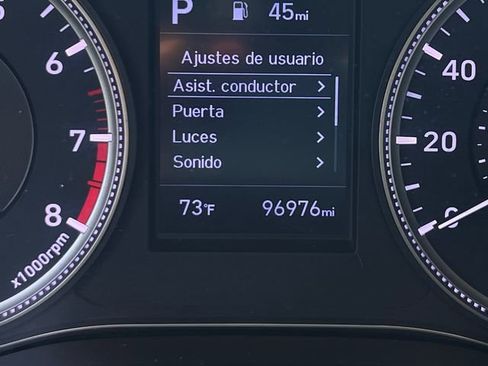 Used 2020 Hyundai Santa Fe SE image 20