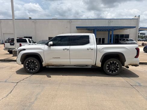 Used 2023 Toyota Tundra Limited AWD/4WD image 4