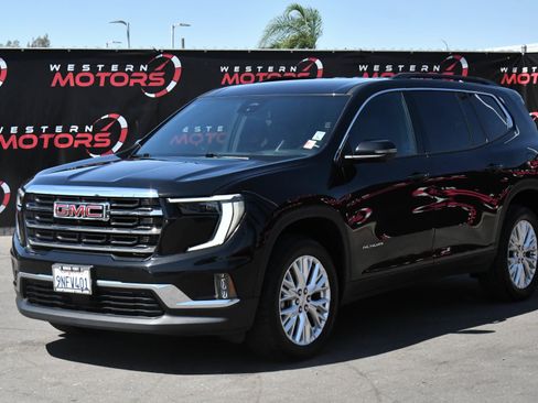 Used 2024 GMC Acadia Elevation FWD image 3