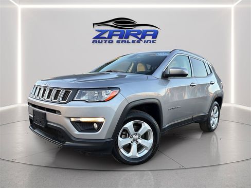 Used 2017 Jeep Compass Latitude AWD/4WD image 1