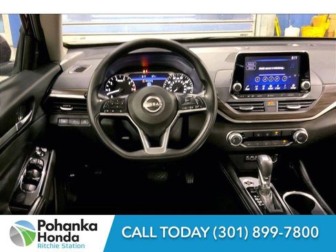 Used 2023 Nissan Altima 2.5 SV image 4