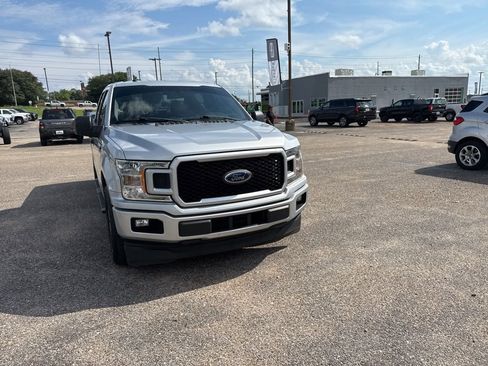 Used 2018 Ford F150 XL w/ Equipment Group 101A Mid RWD image 3