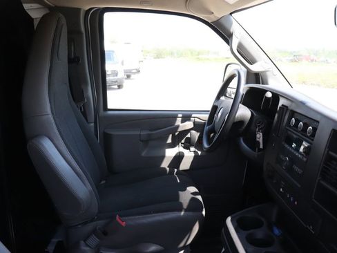 Used 2024 GMC Savana 2500 w/ Driver Convenience Package RWD image 10
