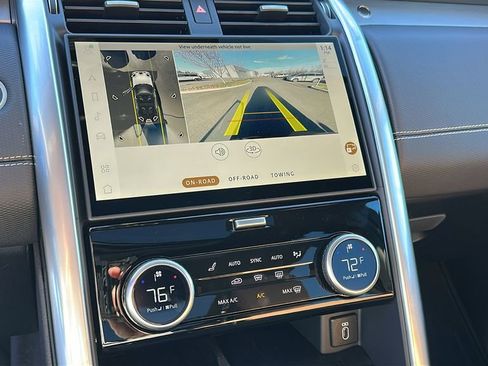 New 2026 Land Rover Discovery Limited Edition image 17