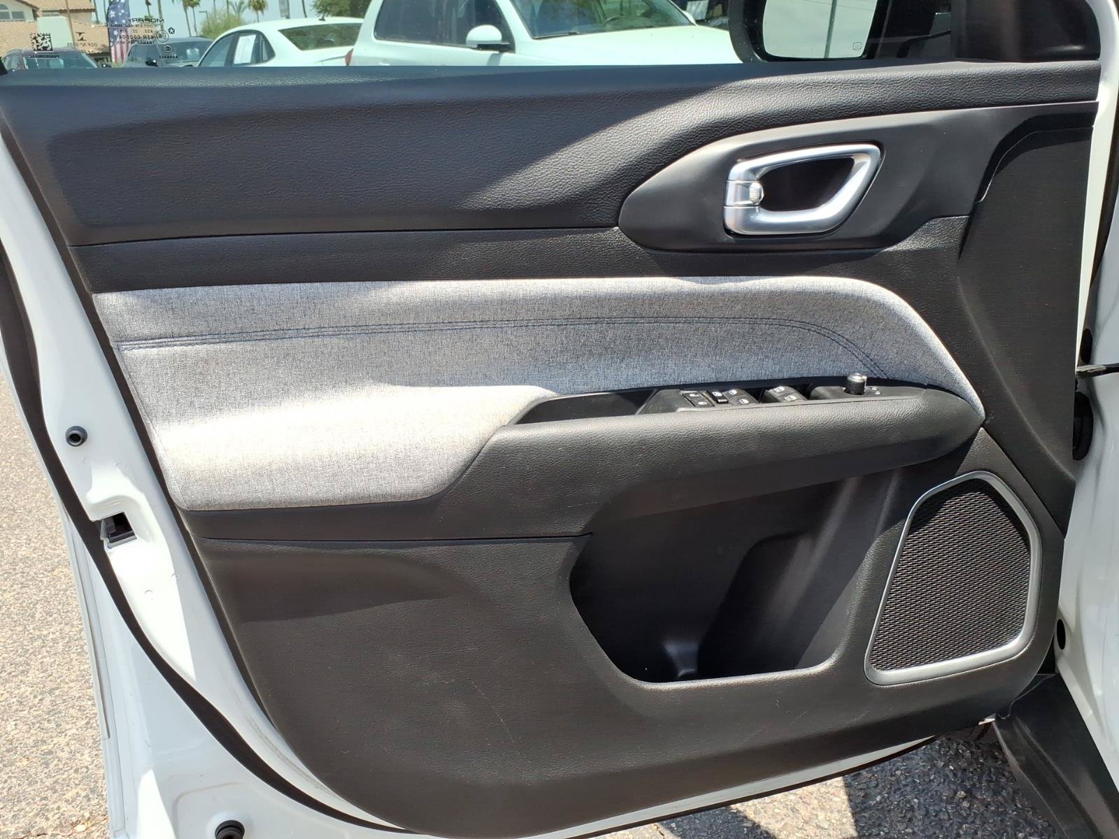 Used 2022 Jeep Compass Latitude w/ Convenience Group FWD image 15
