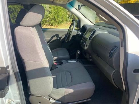 Used 2019 Nissan Frontier S image 29
