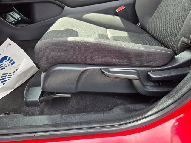 Used 2018 Honda HR-V LX image 16