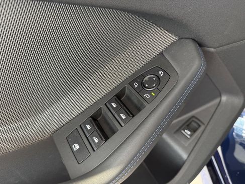 Used 2025 BMW M235i xDrive w/ M Sport Professional Package image 8