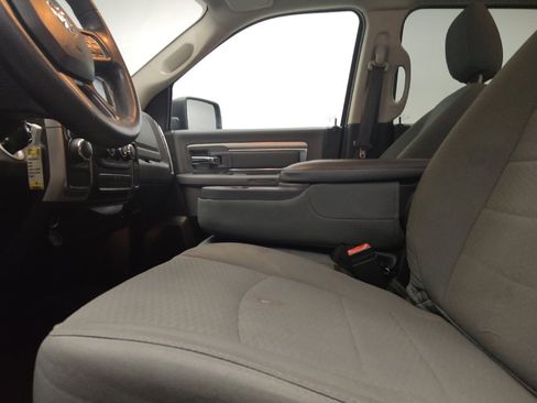 Used 2020 RAM 1500 Classic SLT RWD image 17