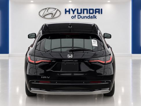 Used 2025 Honda HR-V LX image 6