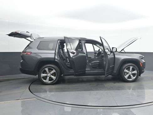 Used 2022 Jeep Grand Cherokee L Limited image 25